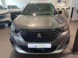 Gris Utilisé 2020 Peugeot 2008 GT SUV | 17 990 € (Prix juste)
