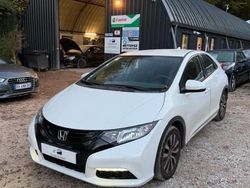 Blanc Occasion 2014 Honda Civic Berline | 9 500 €