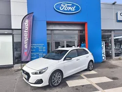 Polar white Utilisé 2018 Hyundai i30 Edition Berline | 13 299 € (Bon prix)