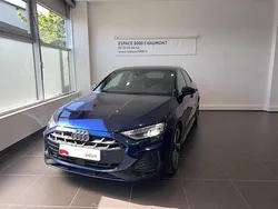 Bleu navarre métallisé Nouvelle 2025 Audi A3 S-Line Berline | 45 900 € (Prix assez cher)