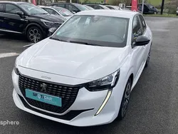 Blanc Utilisé 2023 Peugeot 208 Active Citadine | 14 499 € (Prix juste)