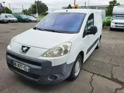 Blanc Utilisé 2010 Peugeot Partner Monospace | 4 560 €