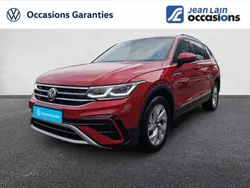 Rouge Utilisé 2022 VW Tiguan Allspace Exclusive SUV | 39 490 € (Prix juste)