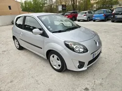 Gris Utilisé 2008 Renault Twingo Dynamique Citadine | 4 490 € (Prix juste)