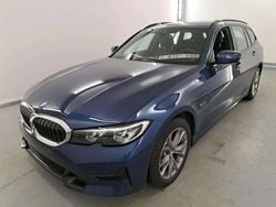 Bleu Utilisé 2022 BMW 320e Sport Line Break | 33 290 € (Prix juste)