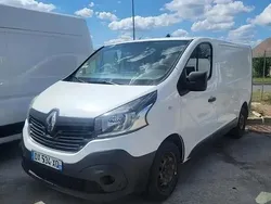 Blanc Utilisé 2015 Renault Trafic Van | 10 990 € (Prix assez cher)