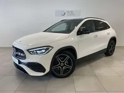 Blanc Utilisé 2023 Mercedes GLA200 AMG SUV | 35 990 € (Super prix)