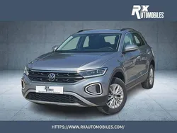 Gris Utilisé 2024 VW T-Roc Life SUV | 29 890 € (Prix juste)
