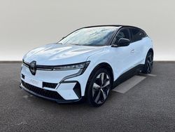 Blanc Utilisé 2023 Renault Mégane Techno Berline | 24 990 € (Prix juste)