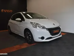 Blanc Utilisé 2014 Peugeot 208 Citadine | 5 490 € (Prix juste)