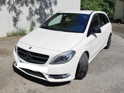 Blanc Utilisé 2012 Mercedes B180 Monospace | 10 400 €