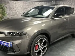 Gris Utilisé 2023 Alfa Romeo Tonale Sprint SUV | 31 990 € (Prix juste)