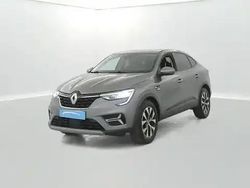 Gris metallique Utilisé 2022 Renault Arkana SUV | 18 890 € (Super prix)