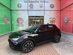 Onyx black Nouvelle 2025 Fiat 600E Red SUV | 26 990 € (Prix juste)