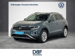 Bleu Utilisé 2024 VW T-Roc Edition SUV | 29 899 € (Prix juste)