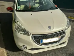 Utilisé 2014 Peugeot 208 Roland Garros Citadine | 6 250 € (Prix juste)