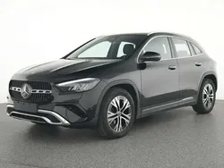Noir Utilisé 2024 Mercedes GLA180 Luxury SUV | 38 990 € (Prix assez cher)