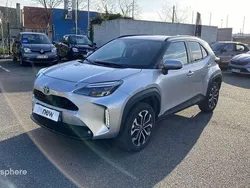 Gris Utilisé 2023 Toyota Yaris Cross Design SUV | 24 799 € (Prix juste)