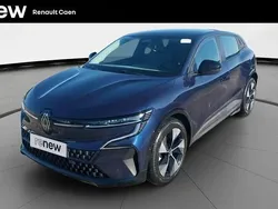 Bleu Utilisé 2023 Renault Mégane Equilibre Berline | 22 990 € (Prix juste)