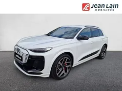 Blanc glacier métallisé Utilisé 2025 Audi SQ6 e-tron Ambition SUV | 94 980 € (Prix juste)