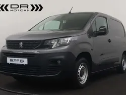 Gris Utilisé 2022 Peugeot Partner Monospace | 17 995 €
