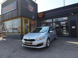 Gris Utilisé 2016 Kia Ceed Active Berline | 9 989 € (Prix juste)