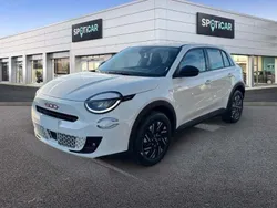 Ice white Nouvelle 2025 Fiat 600E Red SUV | 26 490 € (Prix juste)