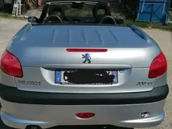 Argent Utilisé 2001 Peugeot 206 CC Cabriolet | 3 000 € (Prix assez cher)