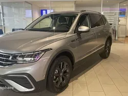 Gris Utilisé 2024 VW Tiguan Allspace Life SUV | 46 999 € (Prix cher)