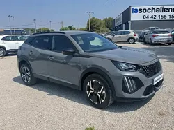 Gris Utilisé 2024 Peugeot 2008 Allure SUV | 18 970 € (Prix juste)