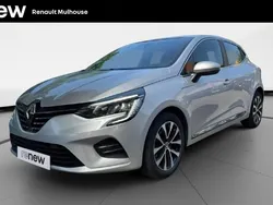 Gris Utilisé 2022 Renault Clio V Intens Citadine | 13 999 € (Prix juste)