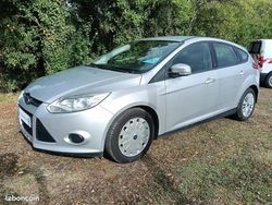 Utilisé 2014 Ford Focus Trend Berline | 6 990 € (Prix juste)