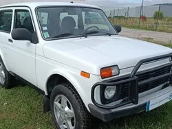 Blanc Utilisé 2013 Lada niva SUV | 11 990 €