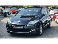Noir Utilisé 2013 Renault Mégane III Bose Edition Berline | 6 990 € (Prix juste)