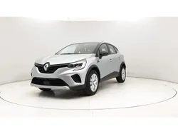 Gris Utilisé 2023 Renault Captur Equilibre SUV | 22 110 € (Prix cher)