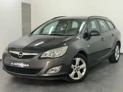Gris Utilisé 2011 Opel Astra Break | 2 999 € (Prix juste)