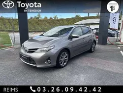 Utilisé 2014 Toyota Auris Hybrid Style Berline | 15 990 € (Prix juste)