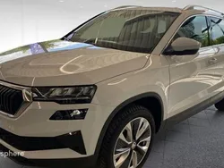 Blanc Utilisé 2024 Skoda Karoq Selection SUV | 31 987 € (Prix juste)