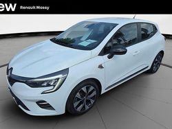 Blanc Utilisé 2021 Renault Clio V LIMITED Berline | 12 990 € (Prix juste)