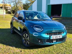 Bleu Nouvelle 2024 Fiat 600 | 26 990 € (Prix cher)