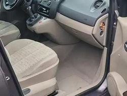 Mauve Utilisé 2005 Renault Scénic II Dynamique Monospace | 1 800 €