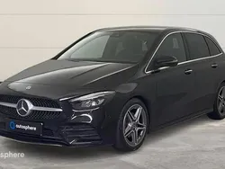 Utilisé 2020 Mercedes 180 AMG line Berline | 25 299 € (Prix juste)