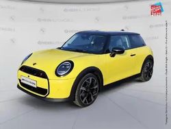 Sunny side yellow Utilisé 2025 Mini Cooper Classic Citadine | 36 999 € (Prix cher)