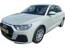 Vert Utilisé 2023 Audi A1 Sportback Citadine | 21 528 € (Prix juste)