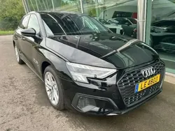 Noir Utilisé 2024 Audi A3 Sportback e-tron Sport Berline | 40 445 € (Prix cher)