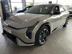 Blanc Utilisé 2025 Kia EV4 2 Citadine | 41 890 €