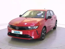 Rouge Utilisé 2024 Opel Astra Berline | 23 980 € (Prix juste)