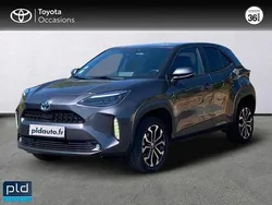 Gris Utilisé 2022 Toyota Yaris Hybrid Design | 22 990 € (Prix juste)