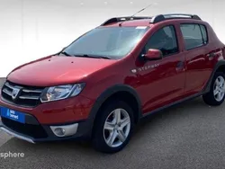 Rouge Utilisé 2014 Dacia Sandero Prestige Citadine | 8 600 € (Prix assez cher)