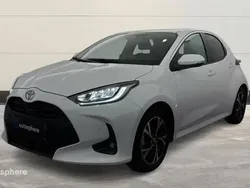 Blanc Nouvelle 2024 Toyota Yaris Hybrid Design Berline | 23 499 € (Prix juste)